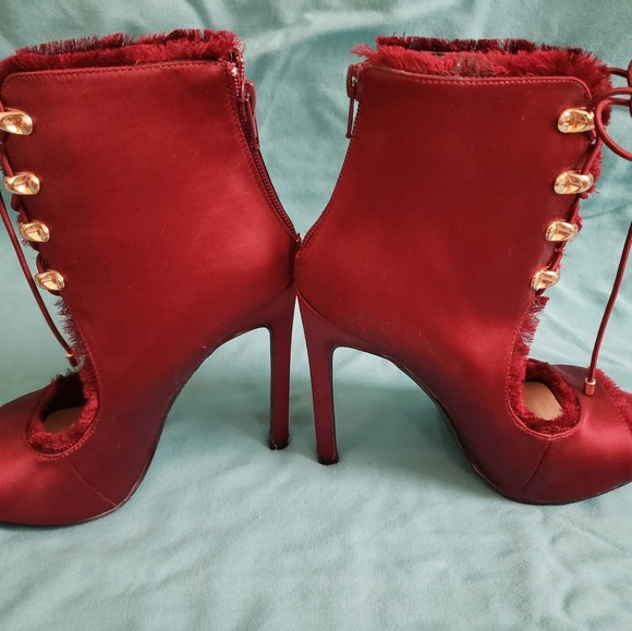 Willow Heels - Picture 2 of 4